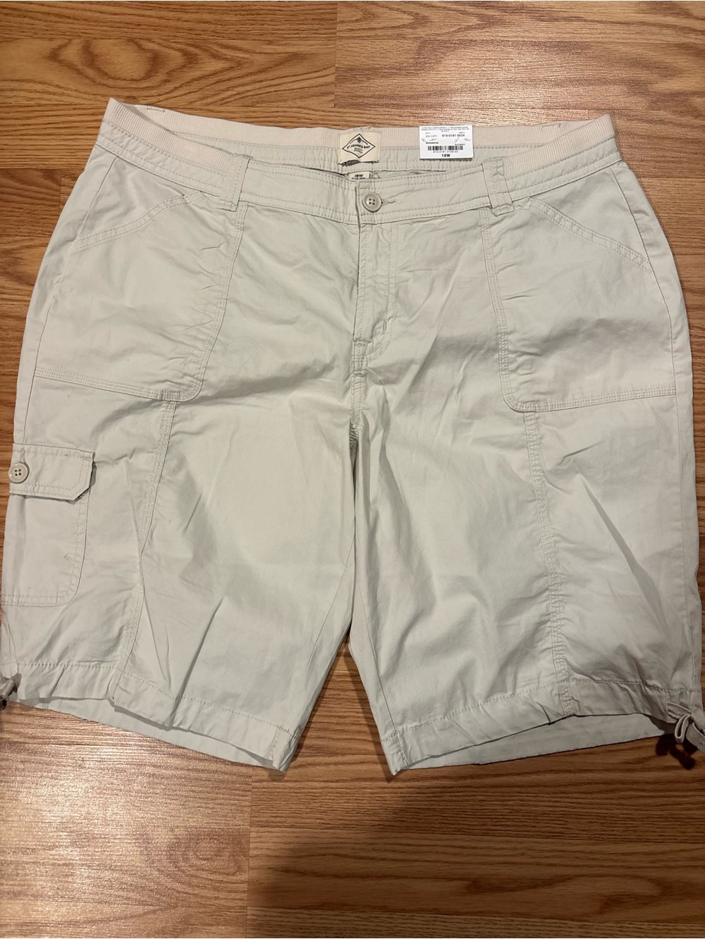 St John’s Bay NWT Women's Light Beige Cargo Bermuda Shorts - 18W